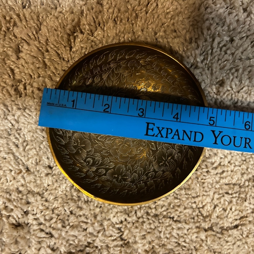 Small Engraved Brass Trinket Dish - Picture 6 of 7